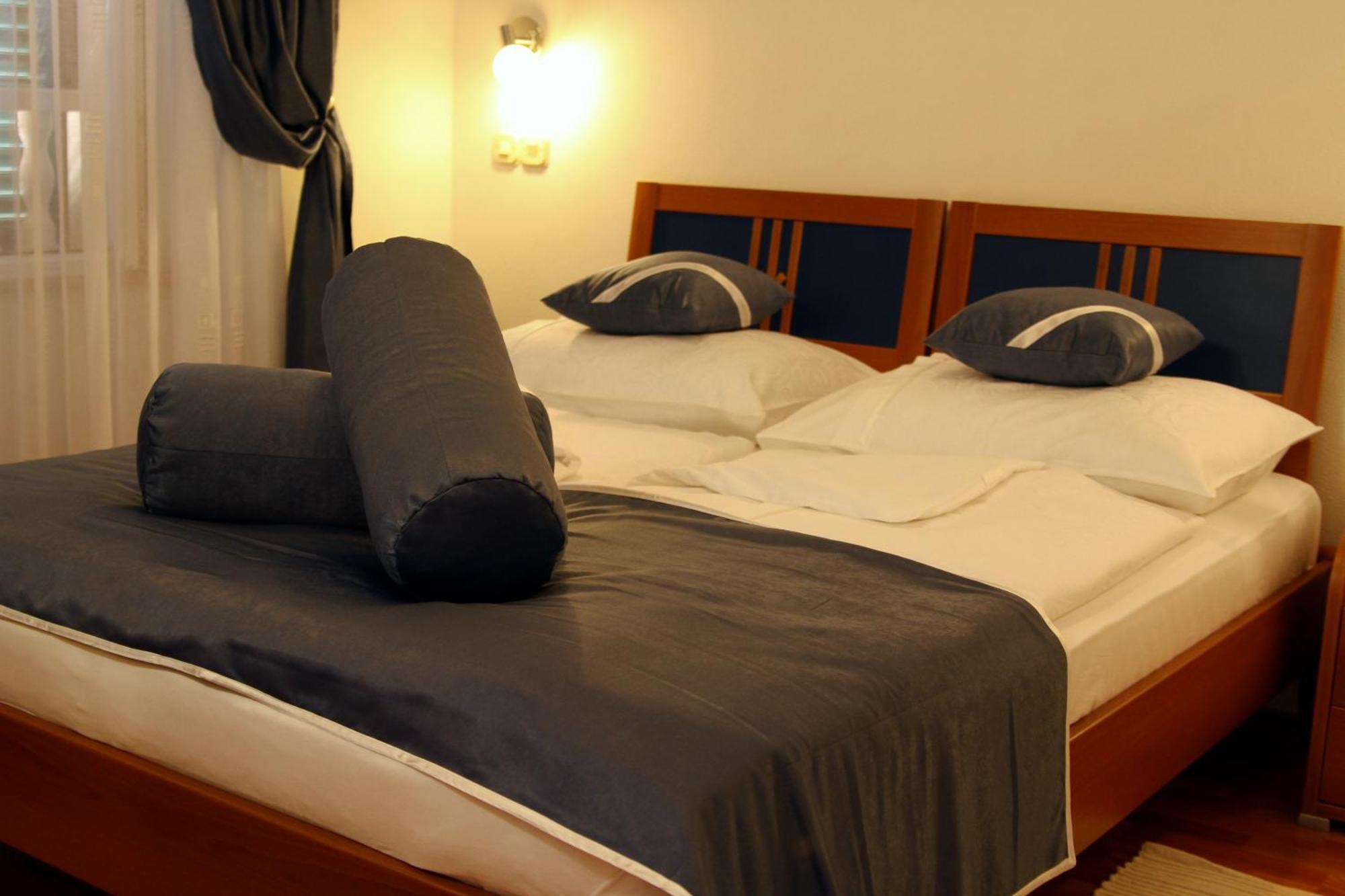 Apartments Amore Bol Zewnętrze zdjęcie