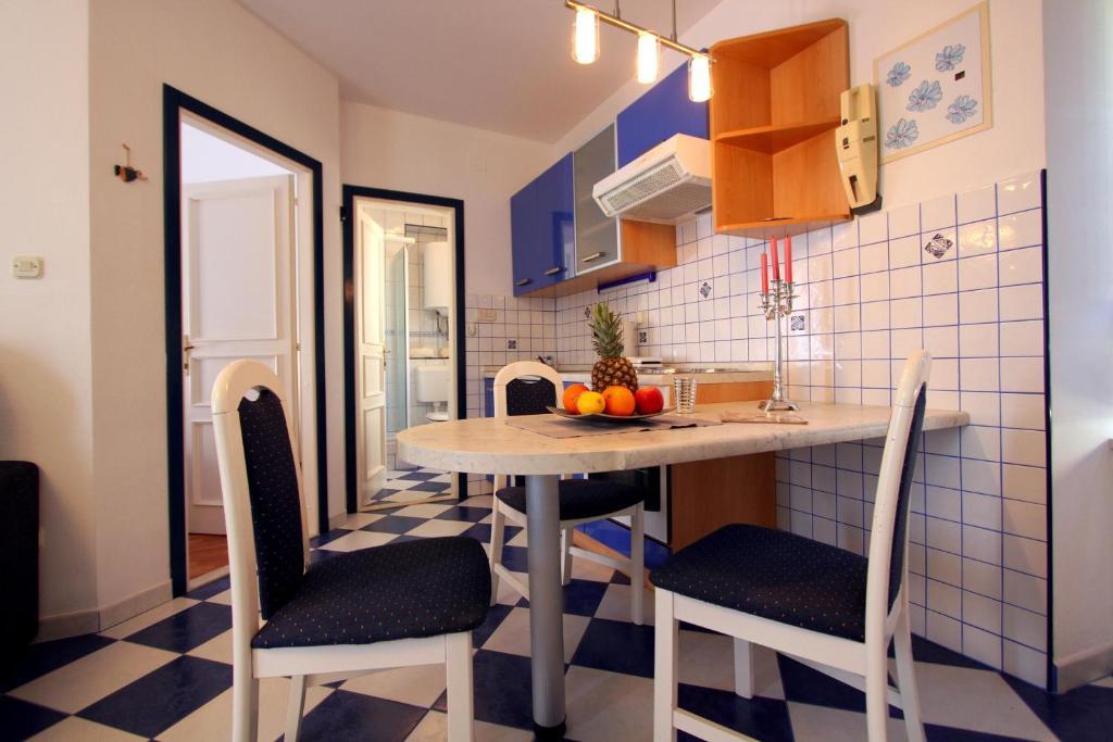 Apartments Amore Bol Pokój zdjęcie