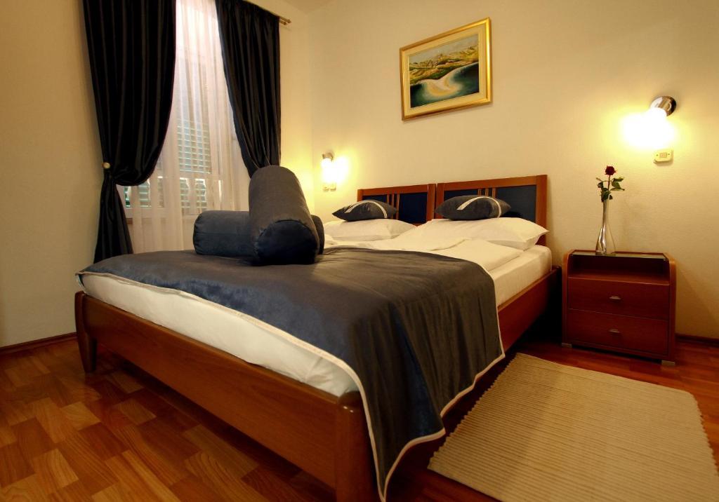 Apartments Amore Bol Pokój zdjęcie