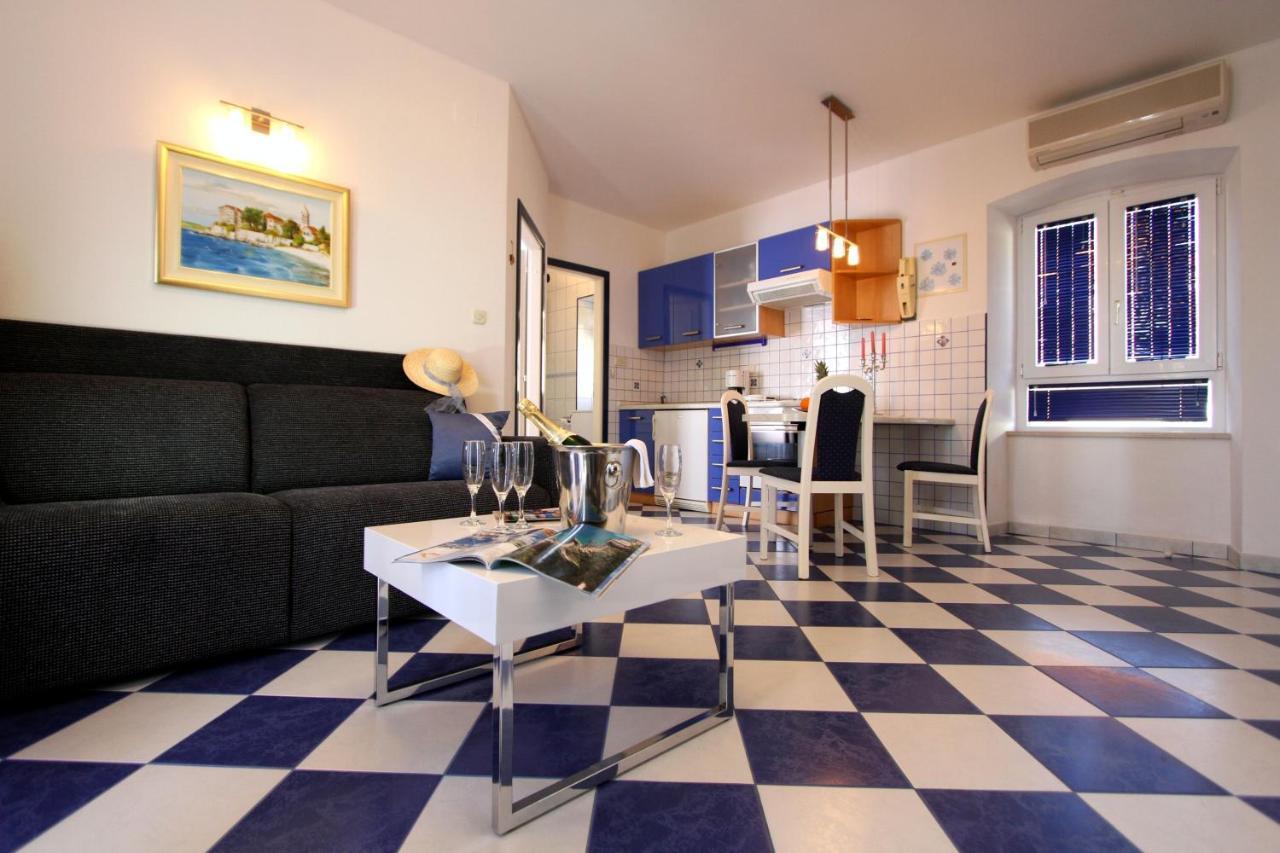 Apartments Amore Bol Pokój zdjęcie