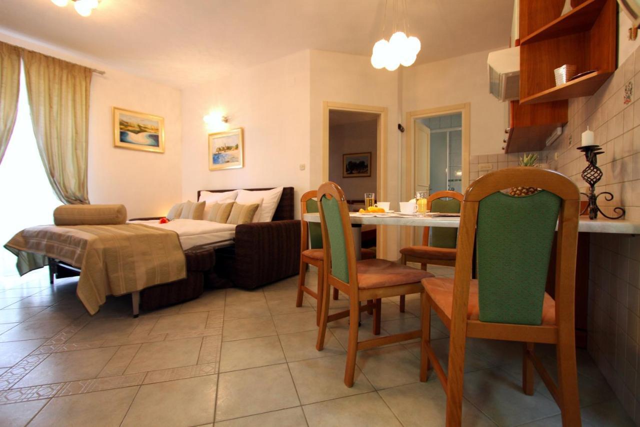 Apartments Amore Bol Zewnętrze zdjęcie